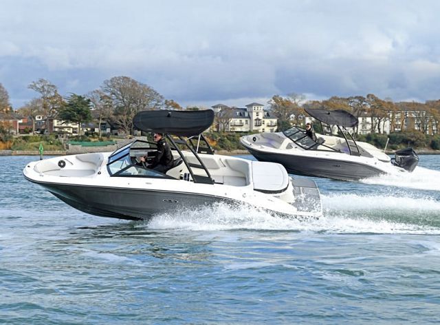 Outboard vs. sterndrive: making the right choice for your boating lifestyle