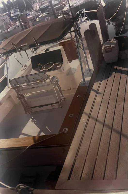 2000 Stuart Angler 32 Center Console/Cutty