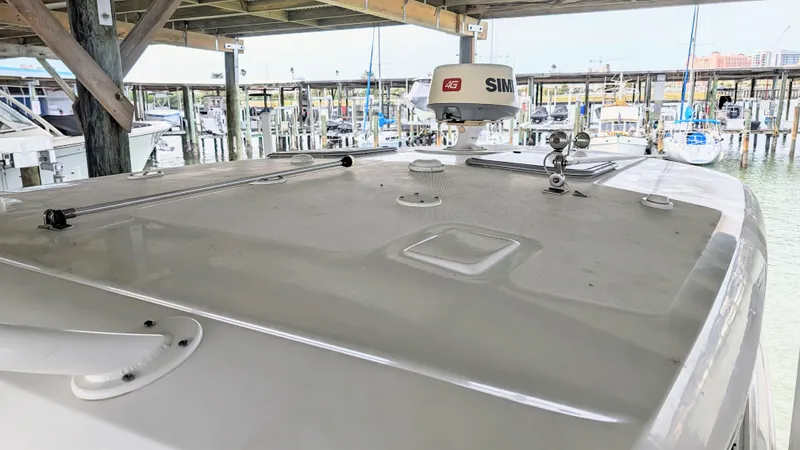 2017 Boston Whaler 320 Vantage