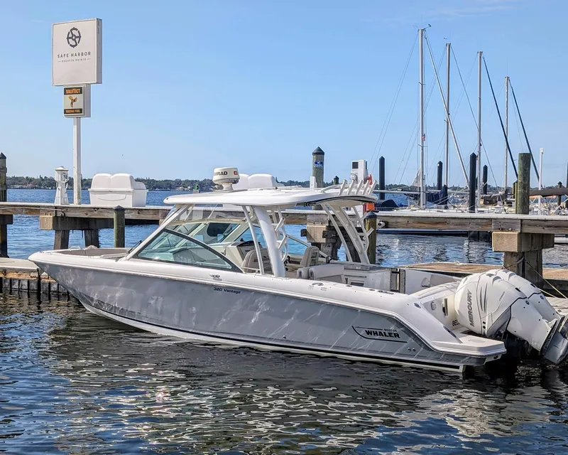 2017 Boston Whaler 320 Vantage Twin 350 Verado Joystick Control (2).jpg
