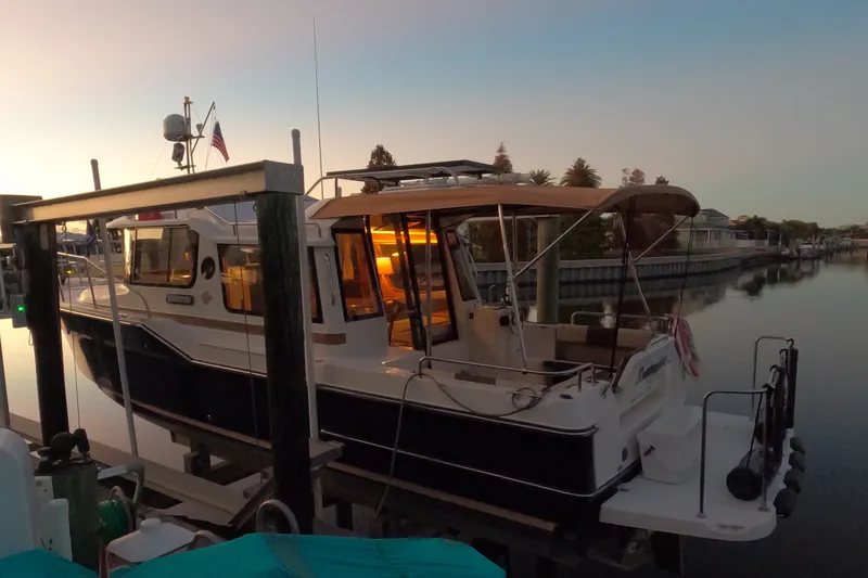 2015 Ranger Tugs R-29 S