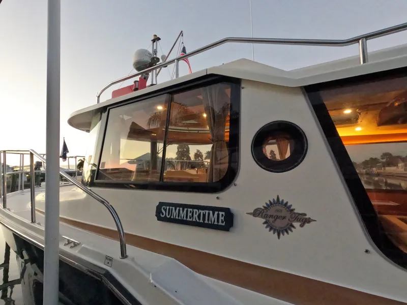 2015 Ranger Tugs R-29 S