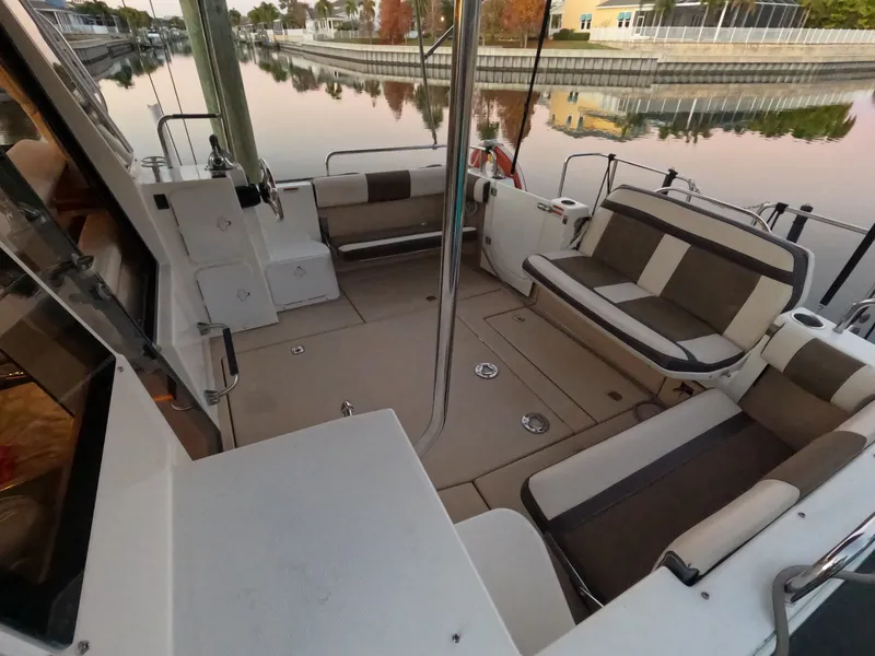2015 Ranger Tugs R-29 S