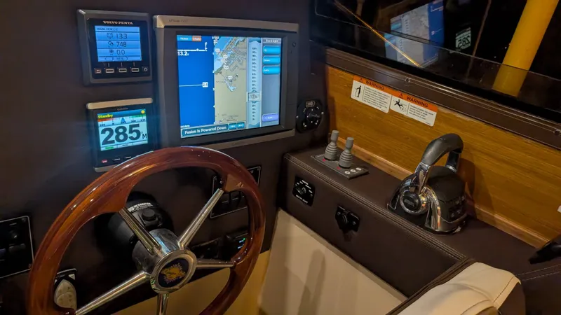 2015 Ranger Tugs R-29 S