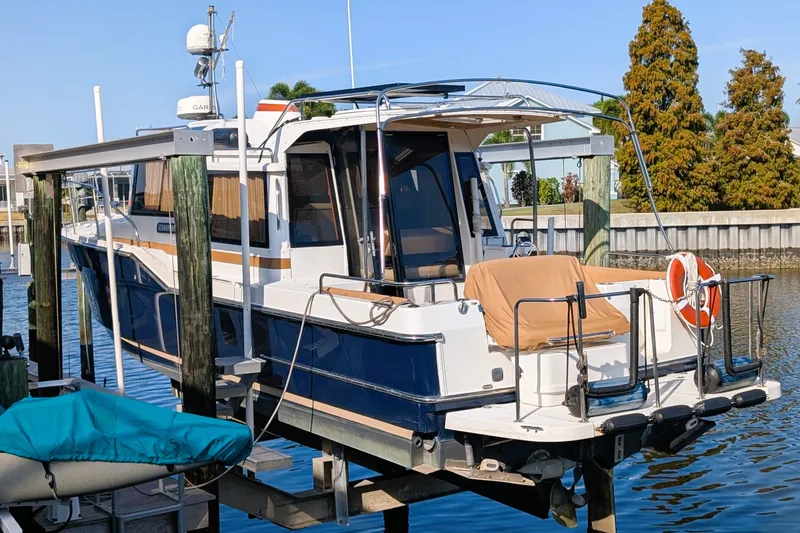 2015 Ranger Tugs R-29 S