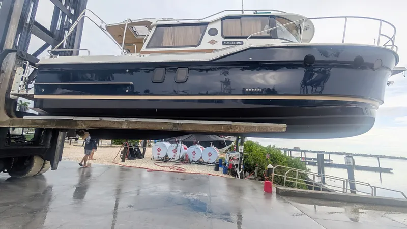2015 Ranger Tugs R-29 S