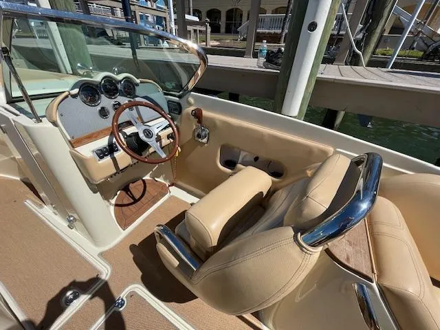 2011 Chris-Craft Launch 25