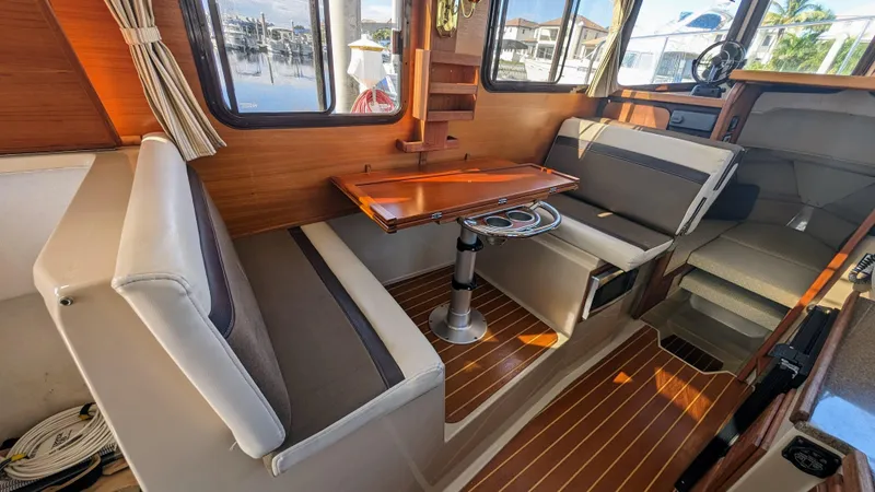 2014 Ranger Tugs R-27