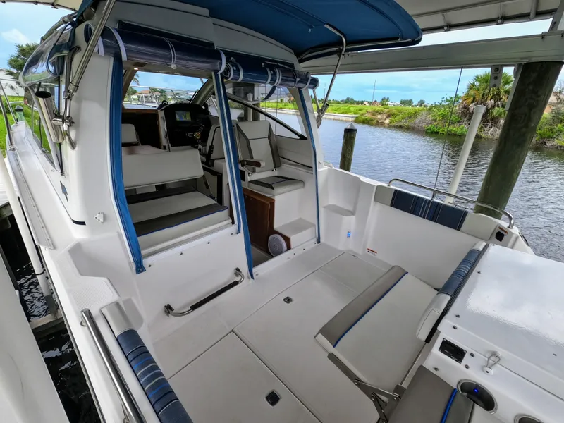 2017 Cutwater C-242 Sport Coupe