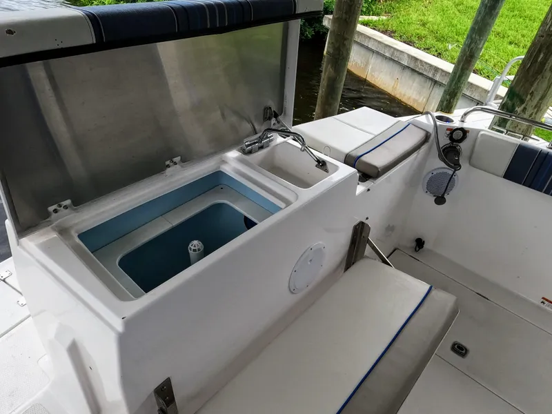 2017 Cutwater C-242 Sport Coupe