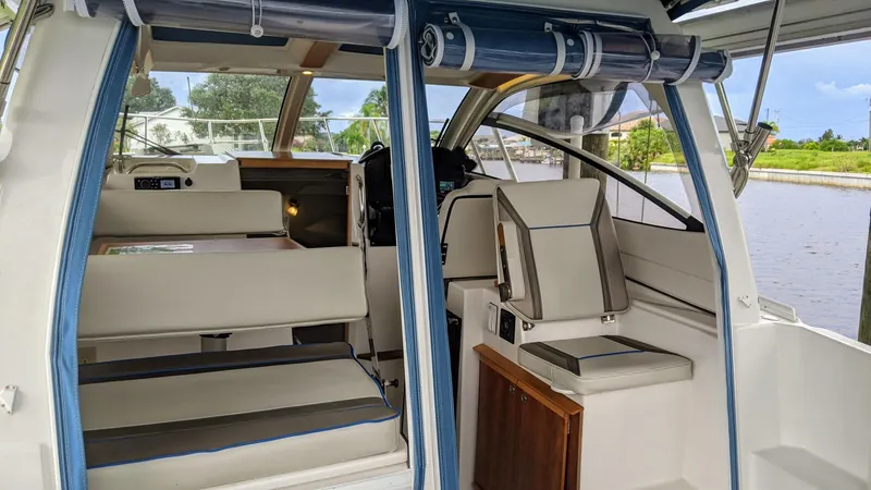 2017 Cutwater C-242 Sport Coupe