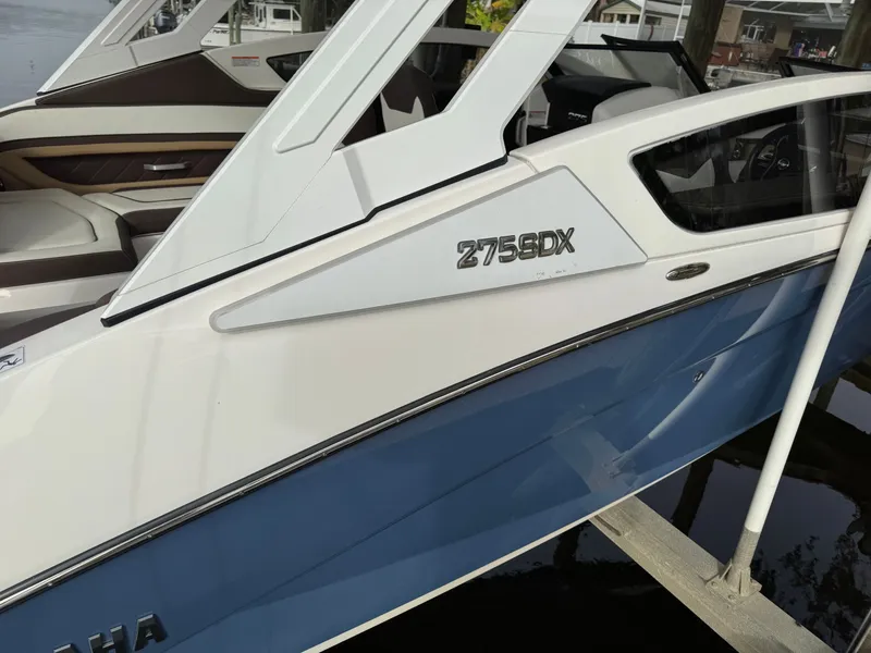 2023 Yamaha Boats 275SDX