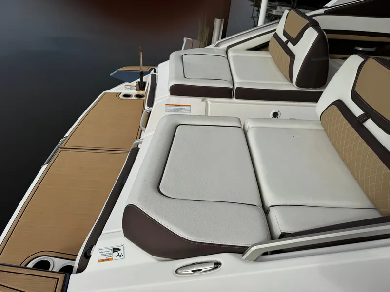 2023 Yamaha Boats 275SDX