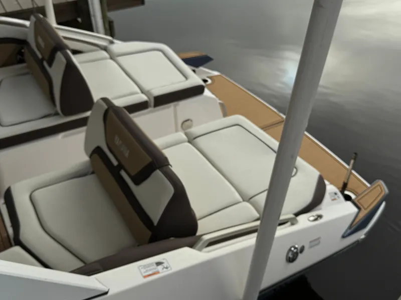 2023 Yamaha Boats 275SDX