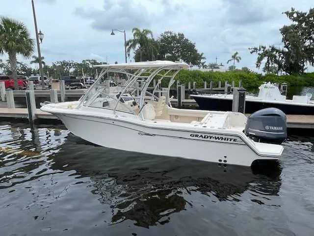 2018 Grady-White Freedom 235
