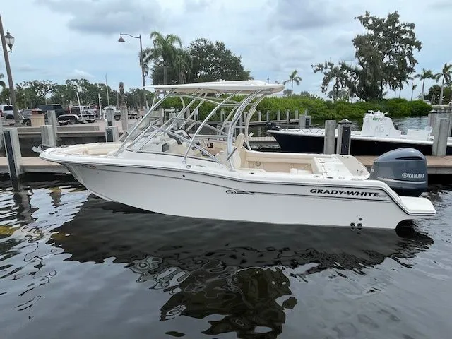 2018 Grady-White Freedom 235
