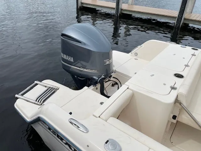 2018 Grady-White Freedom 235