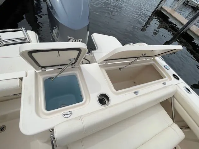 2018 Grady-White Freedom 235