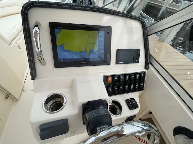 2018 Grady-White Freedom 235