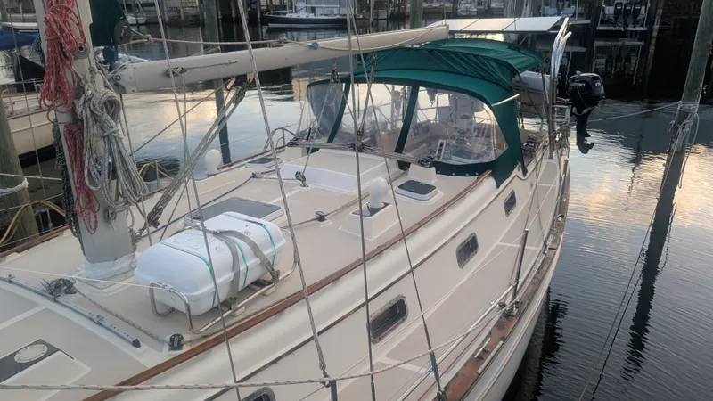 1998 Island Packet 40