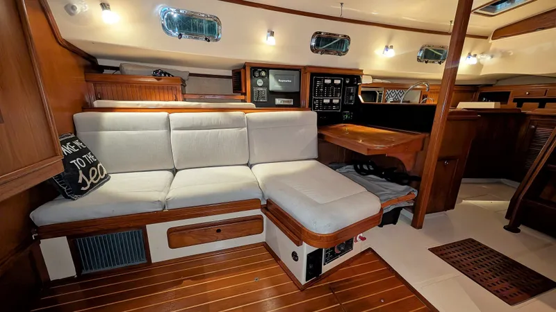 1998 Island Packet 40