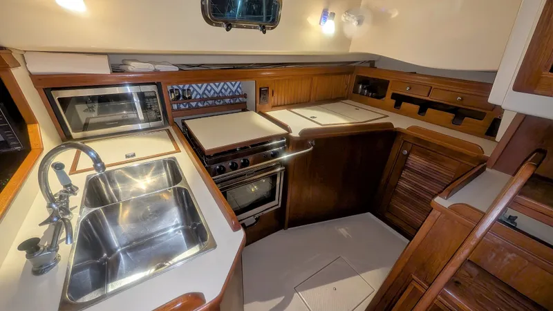 1998 Island Packet 40