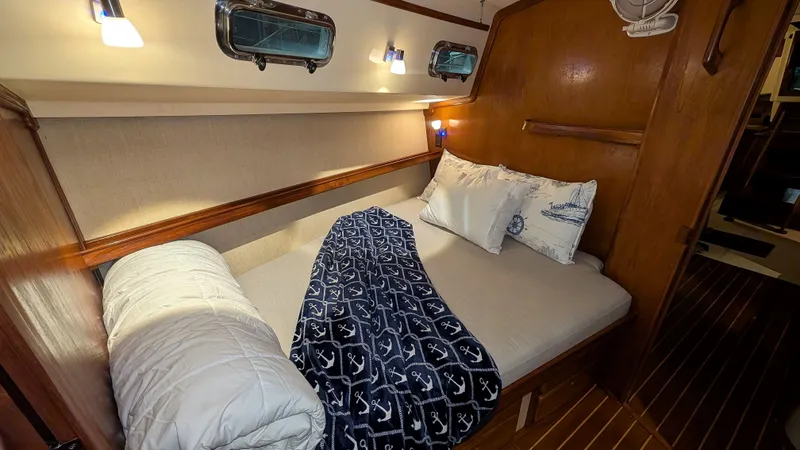 1998 Island Packet 40