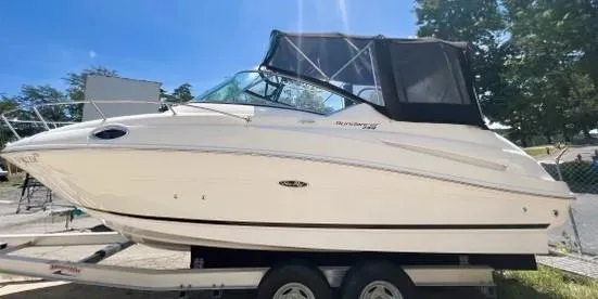 2010 Sea Ray 240 Sundancer