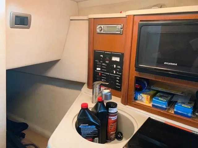 2010 Sea Ray 240 Sundancer