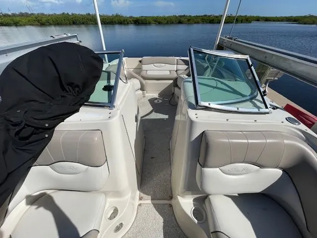 2003 Sea Ray 220 Sundeck