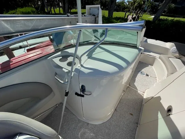 2003 Sea Ray 220 Sundeck