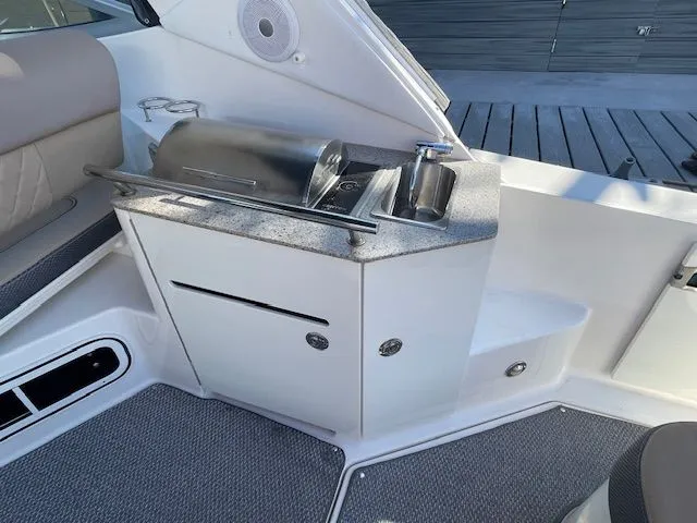 2016 Sea Ray Sundancer 310