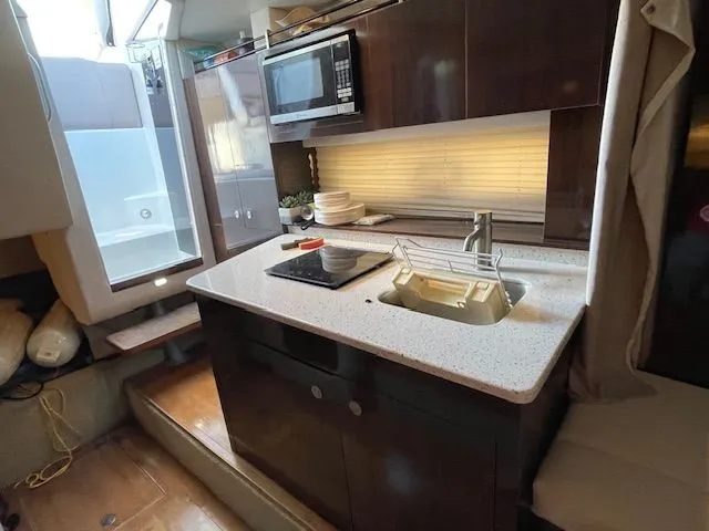 2016 Sea Ray Sundancer 310