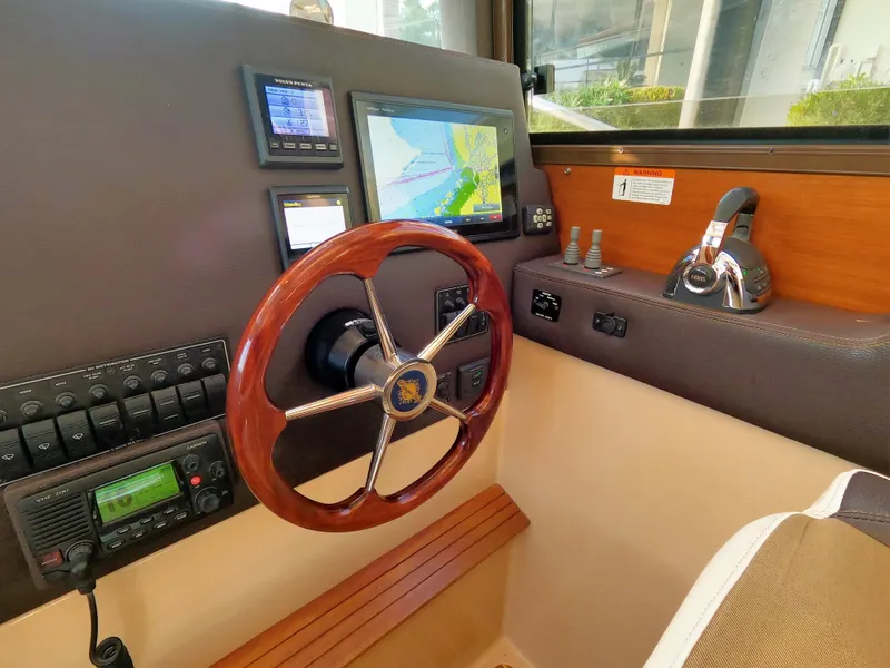 2017 Ranger Tugs R-29 S