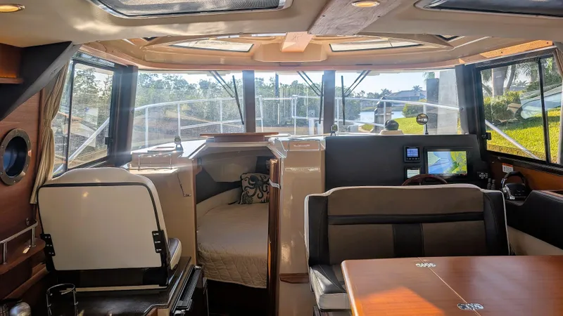 2017 Ranger Tugs R-29 S