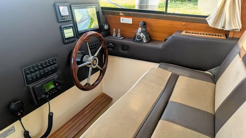 2017 Ranger Tugs R-29 S