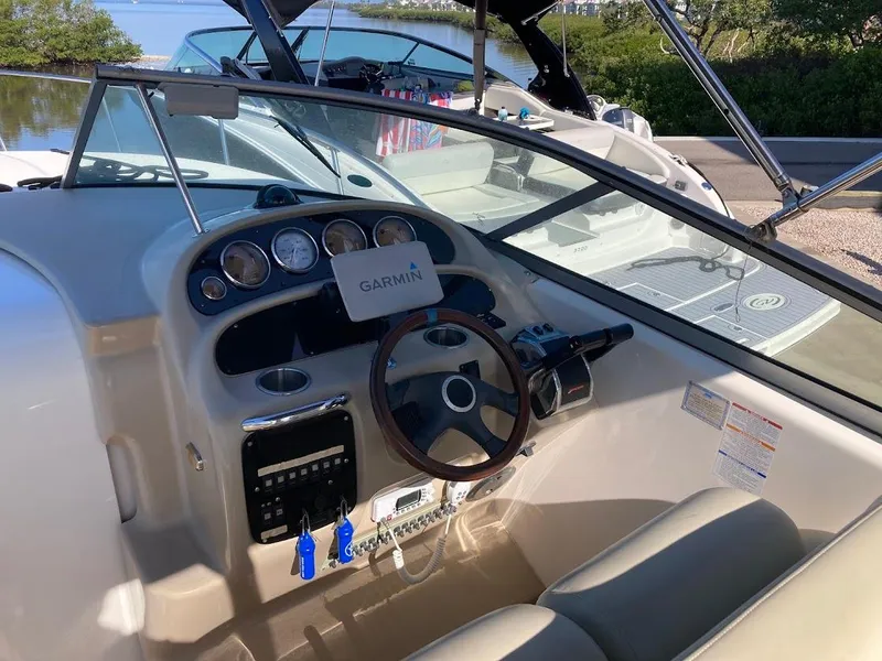 2005 Chaparral Signature 270