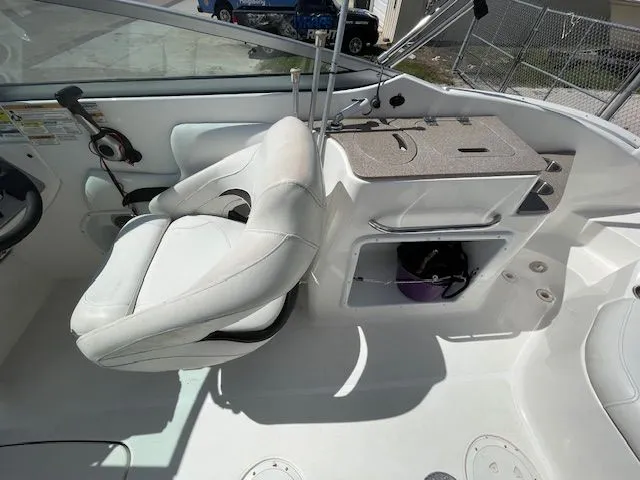 2013 Hurricane 24 Sundeck