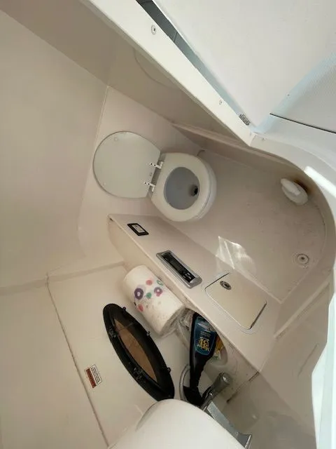 2013 Hurricane 24 Sundeck