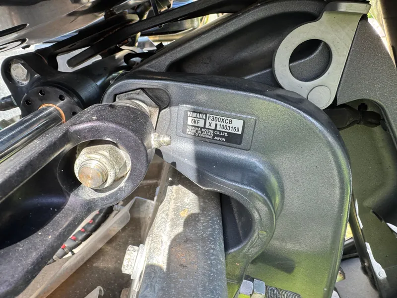 2022 Starcraft Smoker SLS 3Q