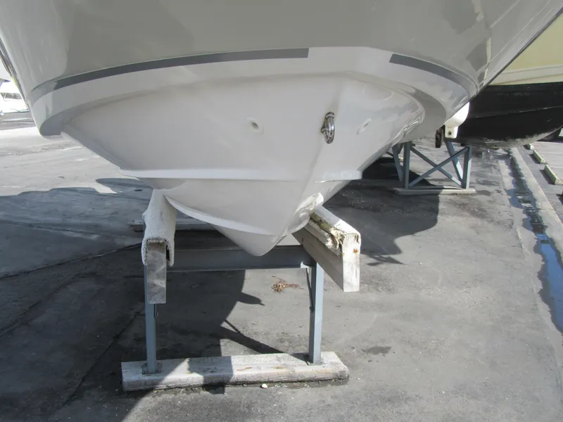 2019 Boston Whaler 230 Vantage
