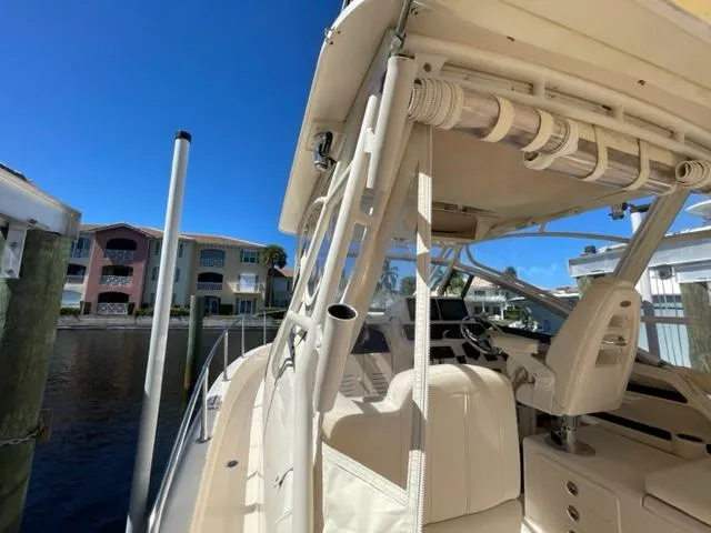 2017 Grady-White Marlin 300