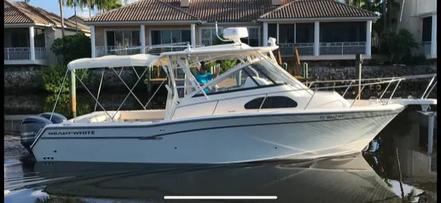 2017 Grady-White Marlin 300