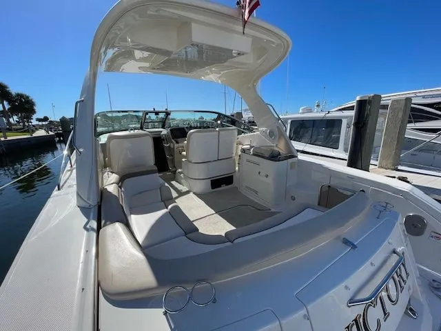 2012 Sea Ray Sundancer 370