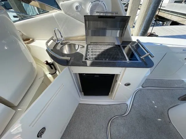 2012 Sea Ray Sundancer 370