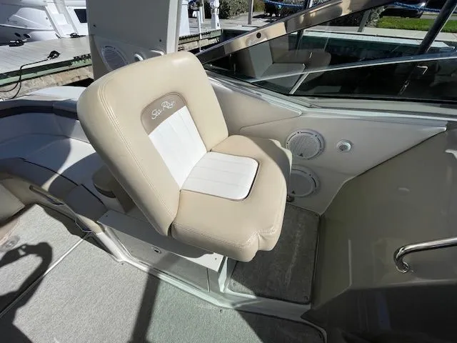 2012 Sea Ray Sundancer 370