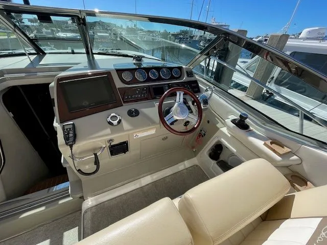 2012 Sea Ray Sundancer 370