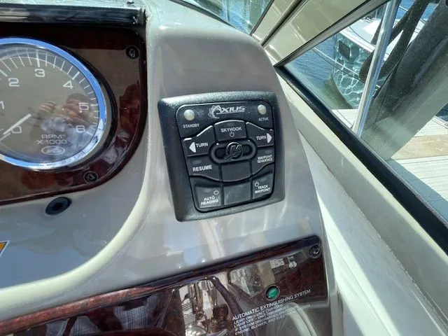2012 Sea Ray Sundancer 370