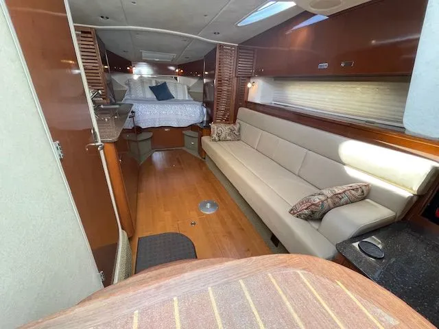 2012 Sea Ray Sundancer 370
