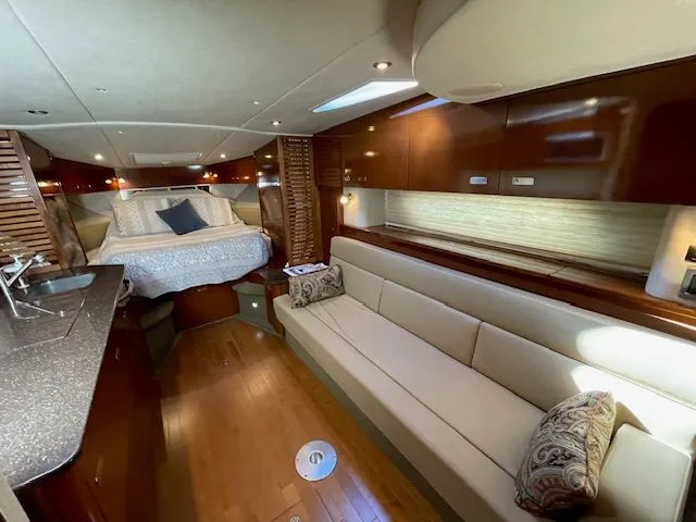 2012 Sea Ray Sundancer 370